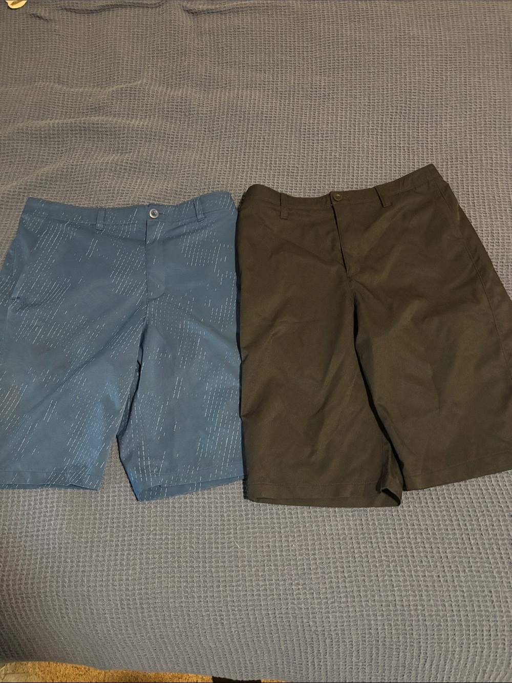 2 Under Armor womens Blue Patterned & black Flat-Front Shorts lot